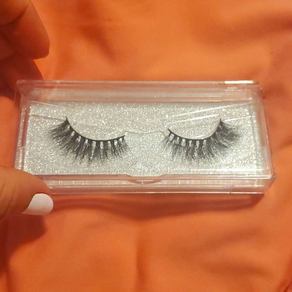 Full volume eyelashes new
